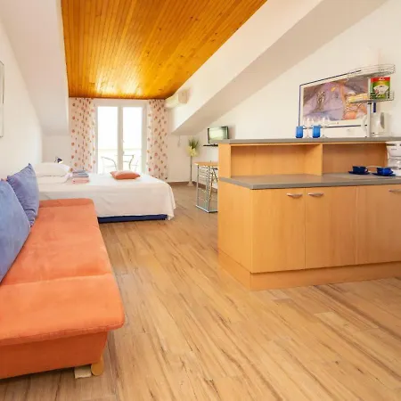 Apartamento Saric-2 By Interhome *