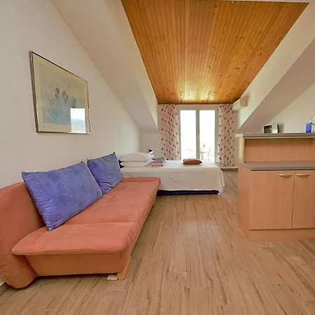 Appartement Saric-2 By Interhome